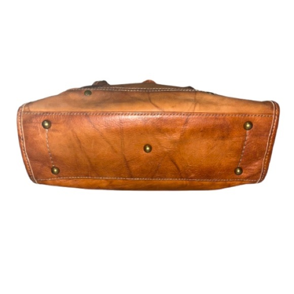 Frye Campus Satchel, Women's Campus Hobo Bag, 100% Dakota Red Burnt Leather - Picture 12 of 15